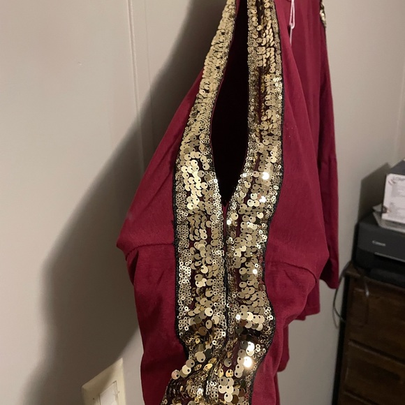 Beautiful top! - Picture 3 of 3